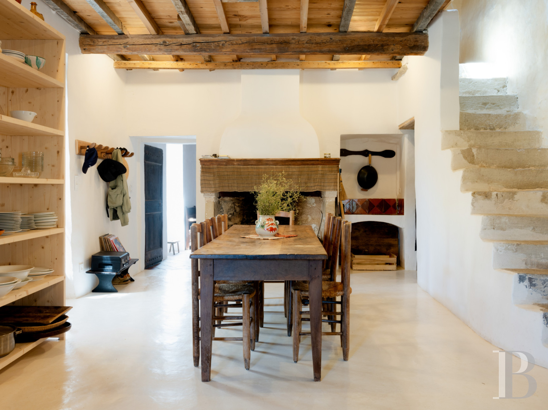 Dans le Gard, à Belvézet,  un ancien prieuré du 14e siècle au cœur du village - photo  n°4